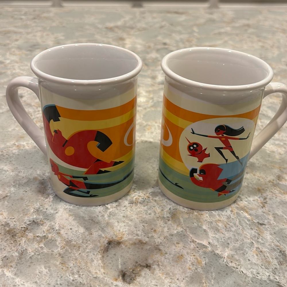 Disney/Pixar The Incredibles ceramic coffee mug set 2018 by Frankford Candy